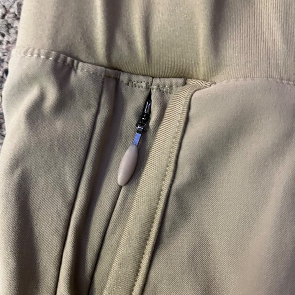 Columbia Womens Pull On Shorts M 5” Inseam Tan Casual Used - Picture 5 of 13